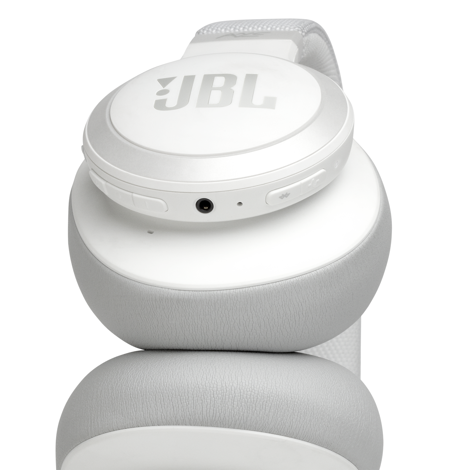 JBL Live 650BTNC - White - Wireless Over-Ear Noise-Cancelling Headphones - Detailshot 2